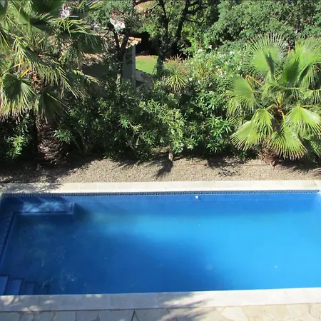 Apartment Sunny Costa Brava Getaway With Large Private Pool *